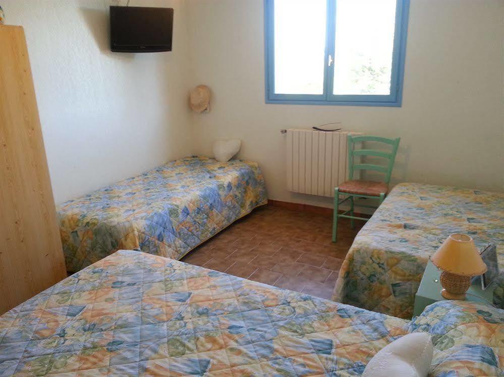 Hotel Restaurant Les 3 Chenes Frejus Luaran gambar