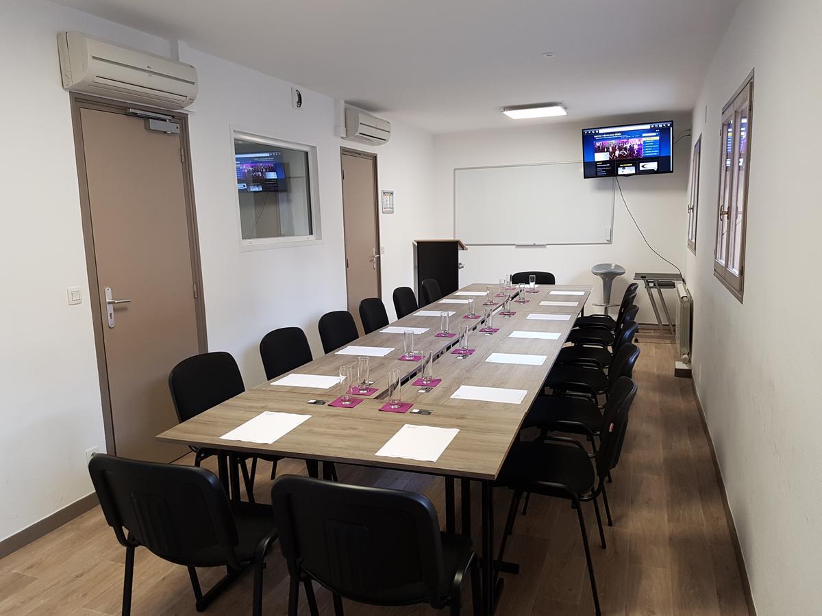 Hotel Restaurant Les 3 Chenes Frejus Luaran gambar