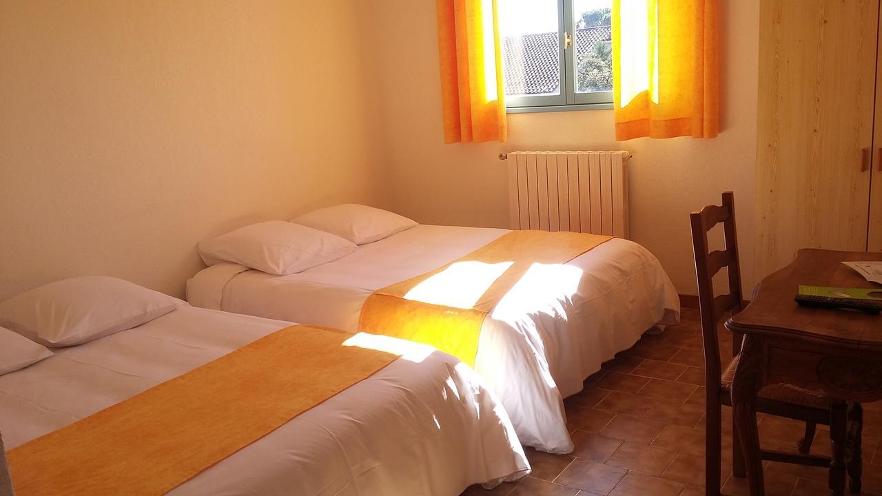 Hotel Restaurant Les 3 Chenes Frejus Luaran gambar