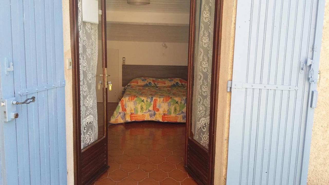 Hotel Restaurant Les 3 Chenes Frejus Luaran gambar